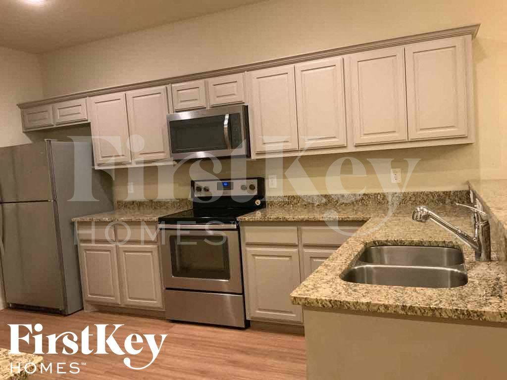 Building Photo - 9923 Rio Doso Dr