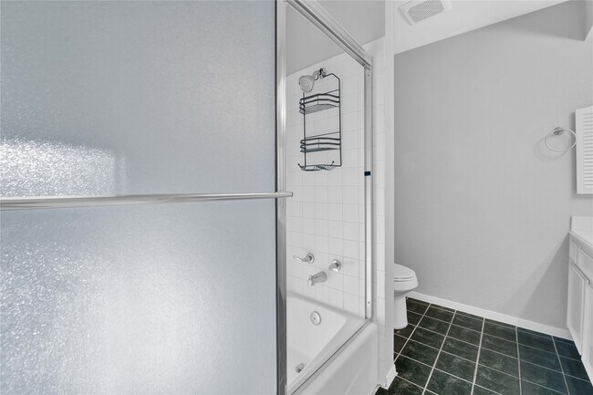 Building Photo - 2113 Lake Village Dr