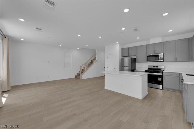 Building Photo - 5925 Obsidian Sky Ave