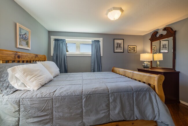 Building Photo - 10128 2nd St NW