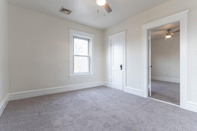 Building Photo - 643 Rathbun St