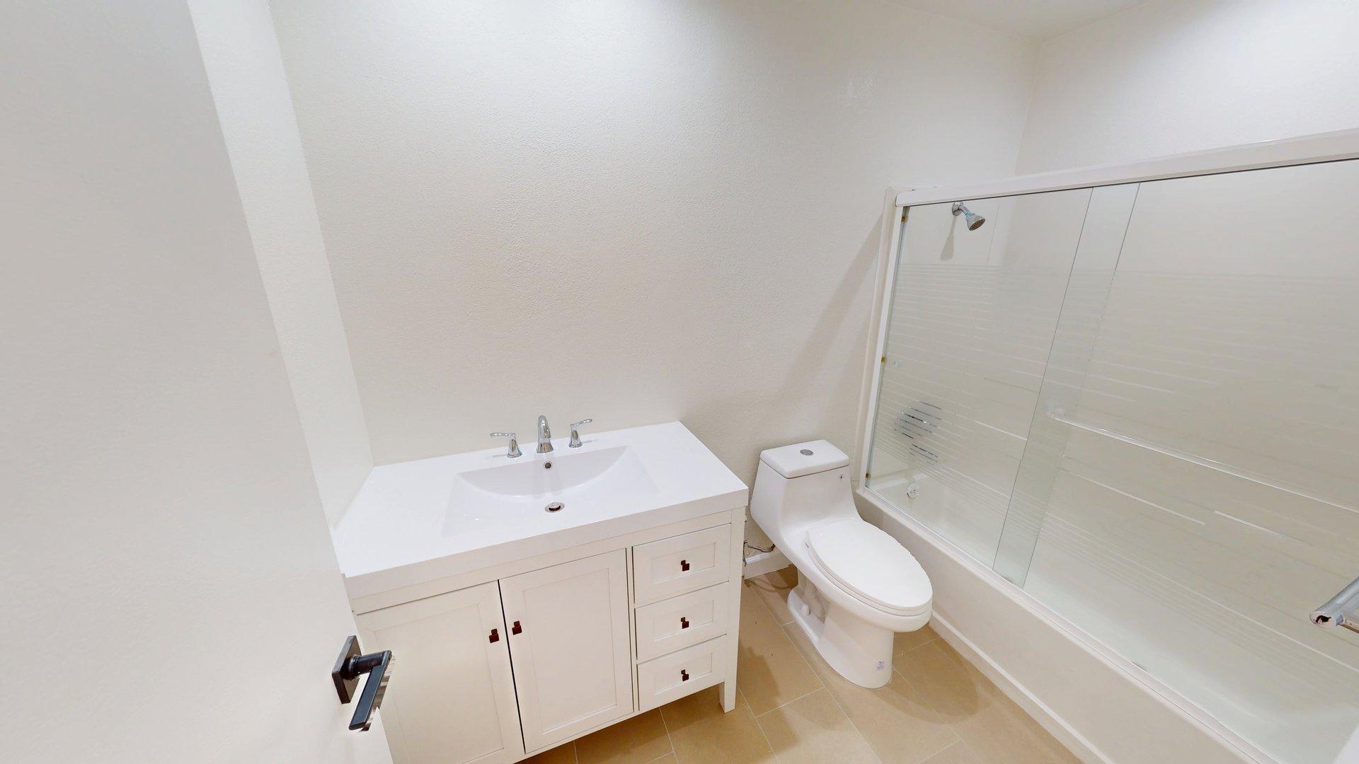 Building Photo - 2802 Sierra Dr