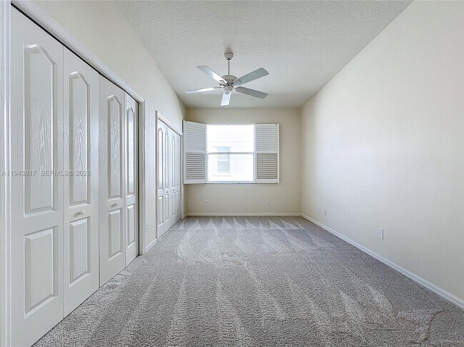 Building Photo - 4874 Sabal Lake Cir