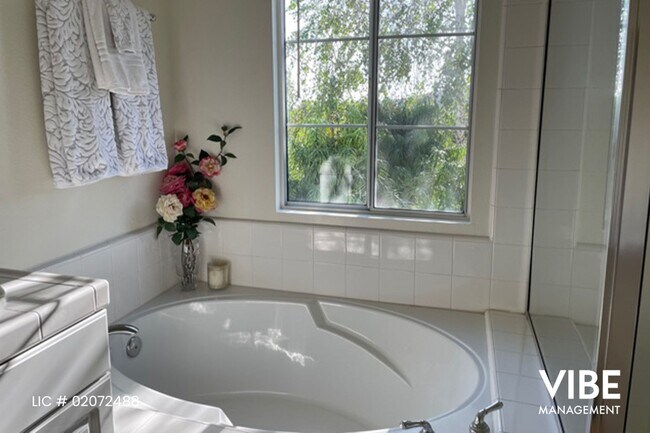 Building Photo - Beautifully updated Verdigris 3 bedroom Single Family Home with Sunset Views!