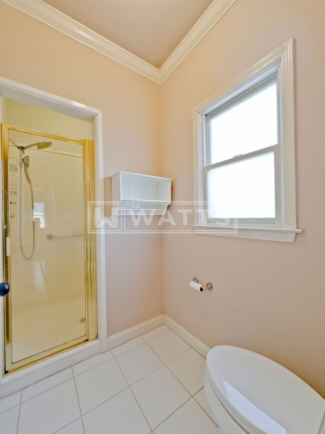 Building Photo - Spacious 3-Bed, 2-Bath Riverchase Garden Home