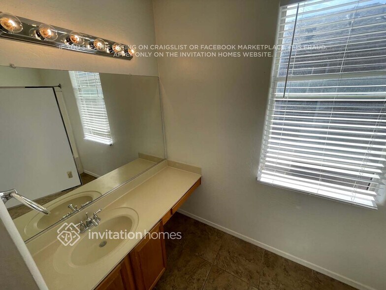 Building Photo - 6605 W Johnson St