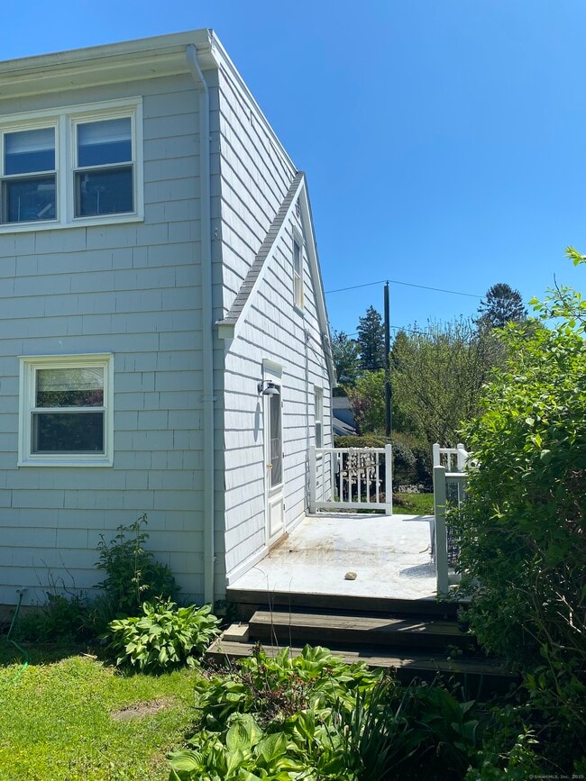 Building Photo - 24 Sherwood Dr
