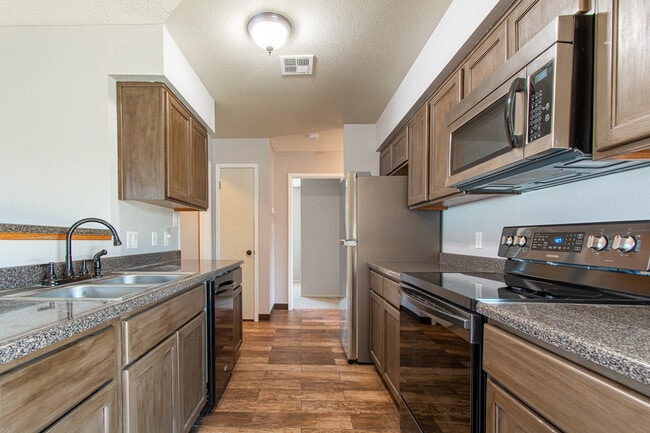 Upgraded Kitchen - 3814 S Laura Way