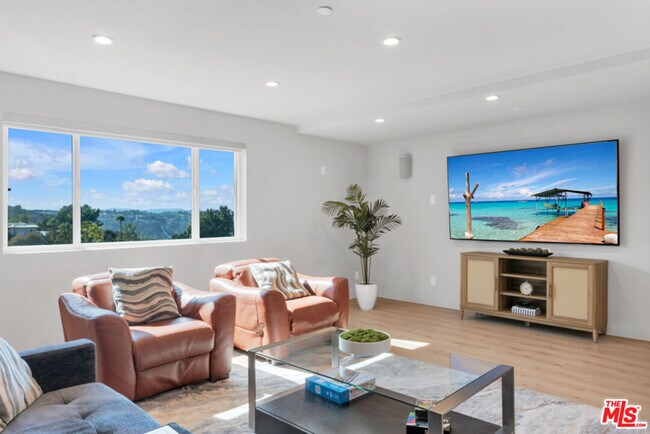 Building Photo - 7966 Mulholland Dr