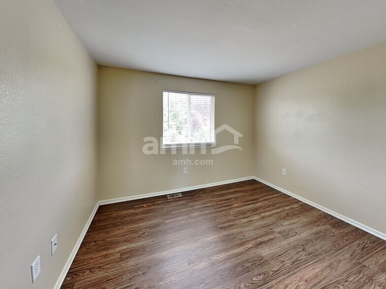 Building Photo - 3862 S Quatar Way