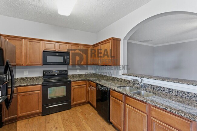 Building Photo - 1518 Hamden Dr