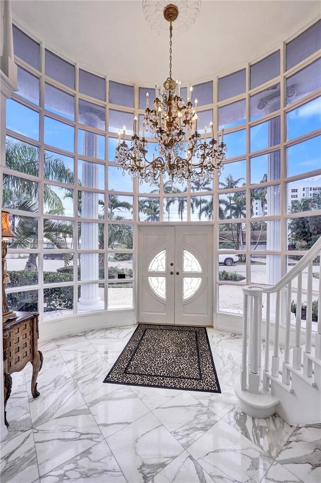 Building Photo - 2889 NE 35th St