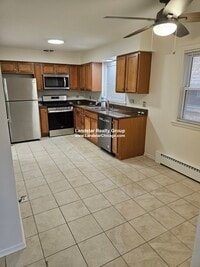 Building Photo - 7247 W Touhy Ave