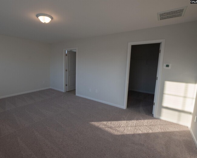 Building Photo - 3024 Hallsdale Dr