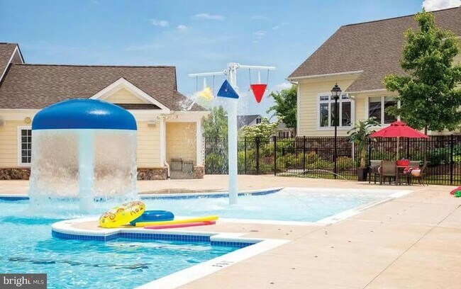 Building Photo - 23109 Dunlop Heights Terrace