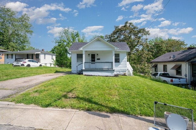 Building Photo - 3728 Standish Ave