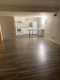 Building Photo - 2A Greenfield Rd