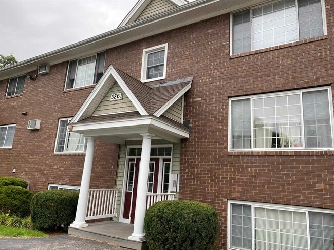 Building Photo - 3861 Brown Ave