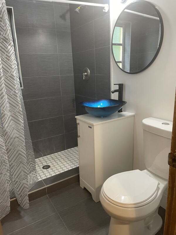 Building Photo - 600 Minola Dr