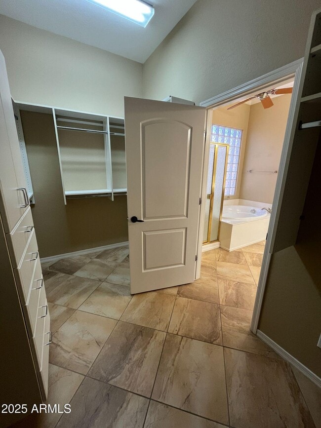 Building Photo - 13283 W Micheltorena Ct