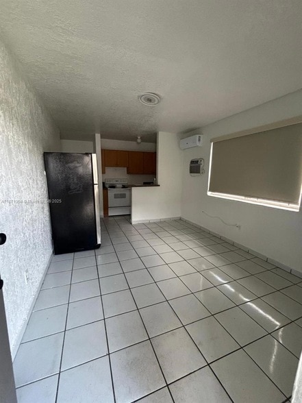 Building Photo - 5100 NW 23rd Ave