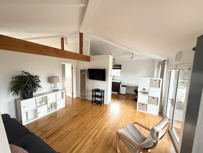 Building Photo - 14515 Clearview Dr