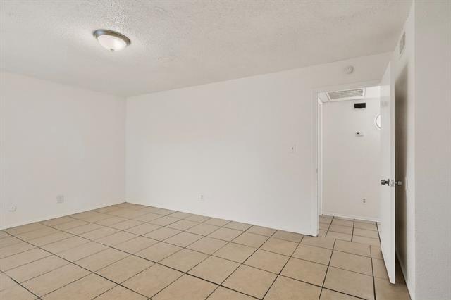 Building Photo - 6808 Trail Lake Dr