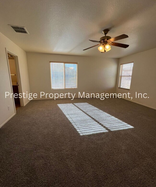 Building Photo - Nice Sahuarita Home with Open Kitchen!!