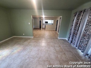 Building Photo - 130 Anton Dr