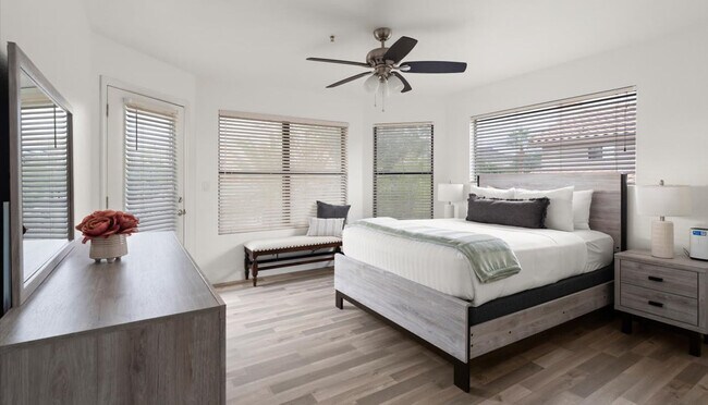 Building Photo - 11264 N 128th Pl