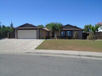 Building Photo - SW WITH OFFICE AND RV PARKING !!!!