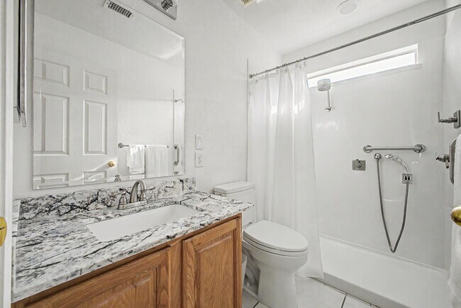 Building Photo - 7464 W Potter Dr