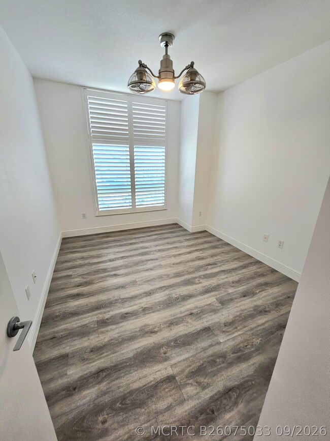 Building Photo - 550 Okeechobee Blvd