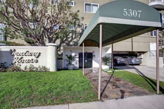 Building Photo - 5307 Sepulveda Blvd