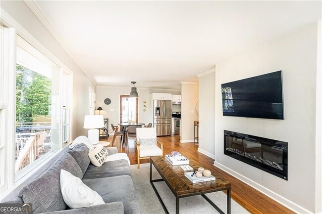 Building Photo - 1295 Lindenwood Ln NE