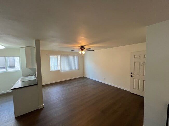 Building Photo - 4062 Inglewood Blvd