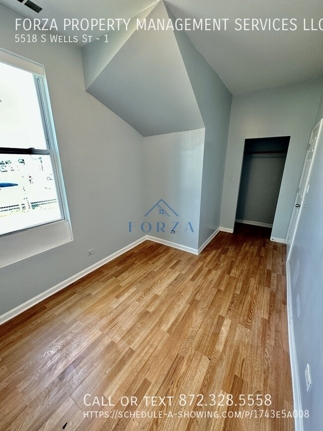 Building Photo - 5518 S Wells St