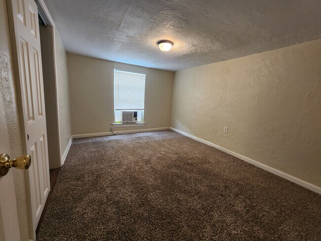 Building Photo - 4203 Polk St