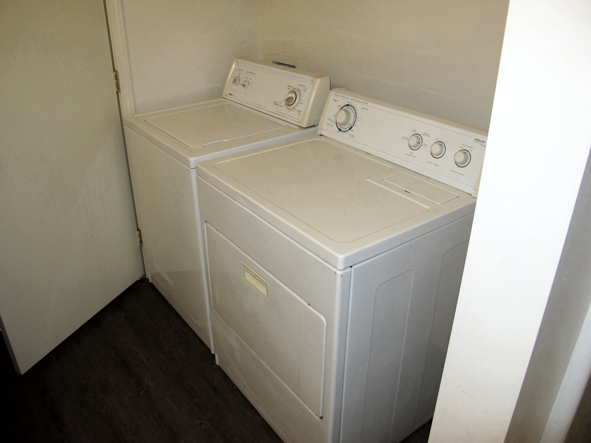 Building Photo - 14360 N Cassia St