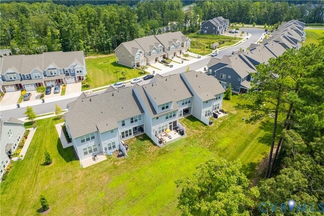 Building Photo - 18401 Palisades Ct