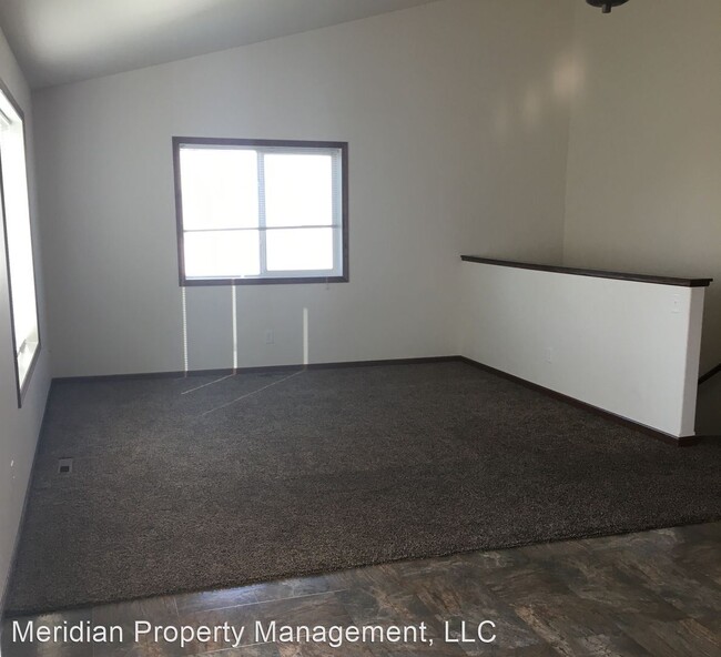 Building Photo - 3 br, 3 bath House - 3619 15th St S