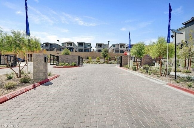 Building Photo - 1550 Rock Kestrel St