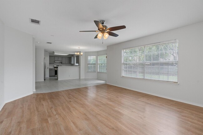 Building Photo - 5017 Cleves St