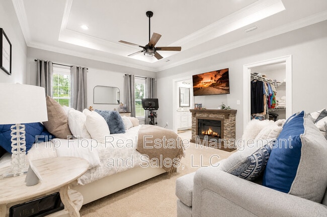 Building Photo - 3325 Mariana Oaks Dr