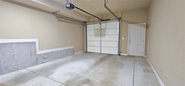 Building Photo - 703 Pershing Ave SE