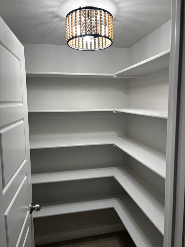 Building Photo - 2521 N Drexler Dr