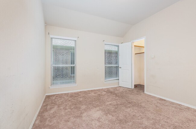 Building Photo - 9012 Cross Oak Ranch Blvd