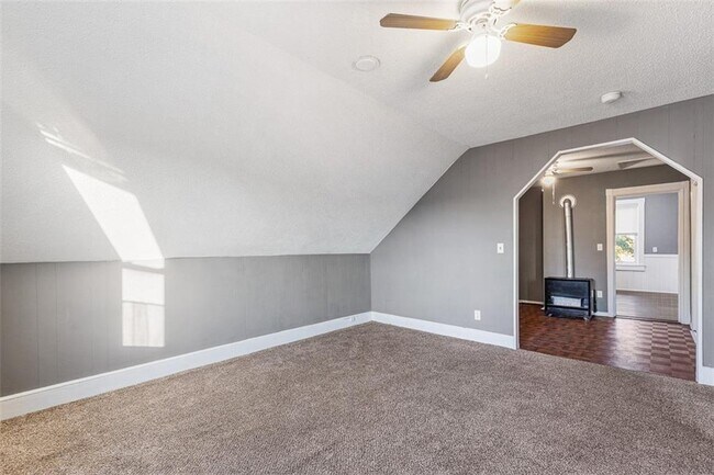 Building Photo - 92 Centre St