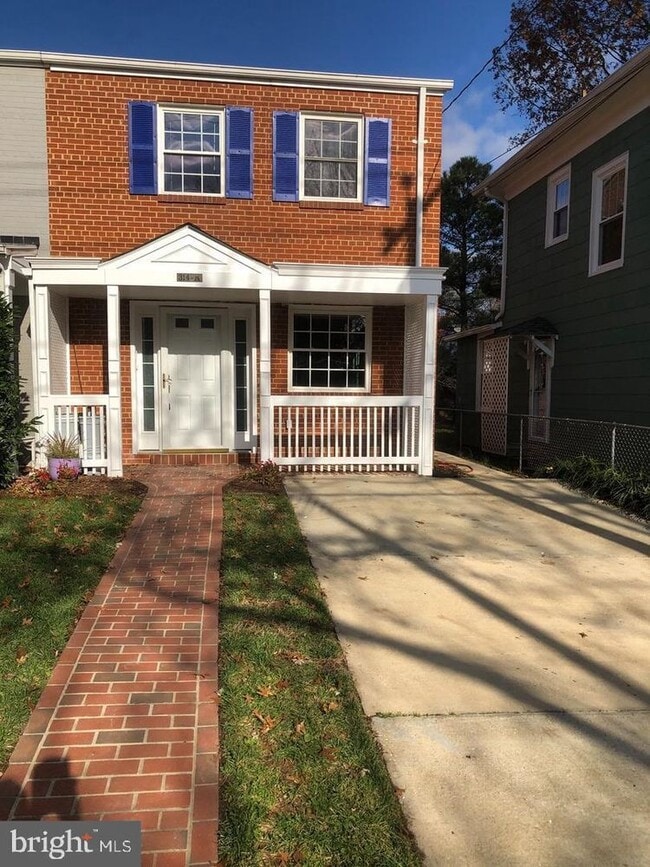 Primary Photo - 314 A Hume Ave