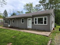 Building Photo - 1088 Eastview Dr